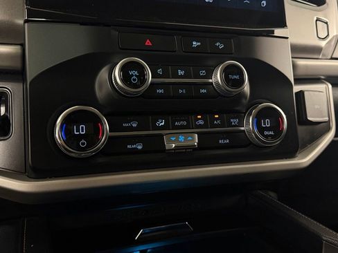 Used 2022 Ford Expedition XLT AWD/4WD image 17