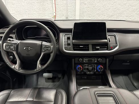 Used 2023 Chevrolet Suburban RST w/ Luxury Package AWD/4WD image 12