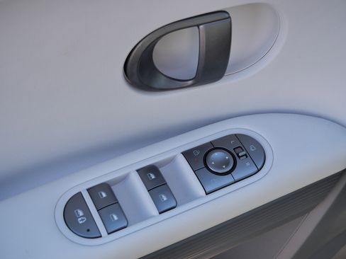 Certified 2025 Hyundai Ioniq 5 SEL image 19