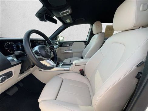 Certified 2025 Mercedes-Benz GLB 250 4MATIC image 15