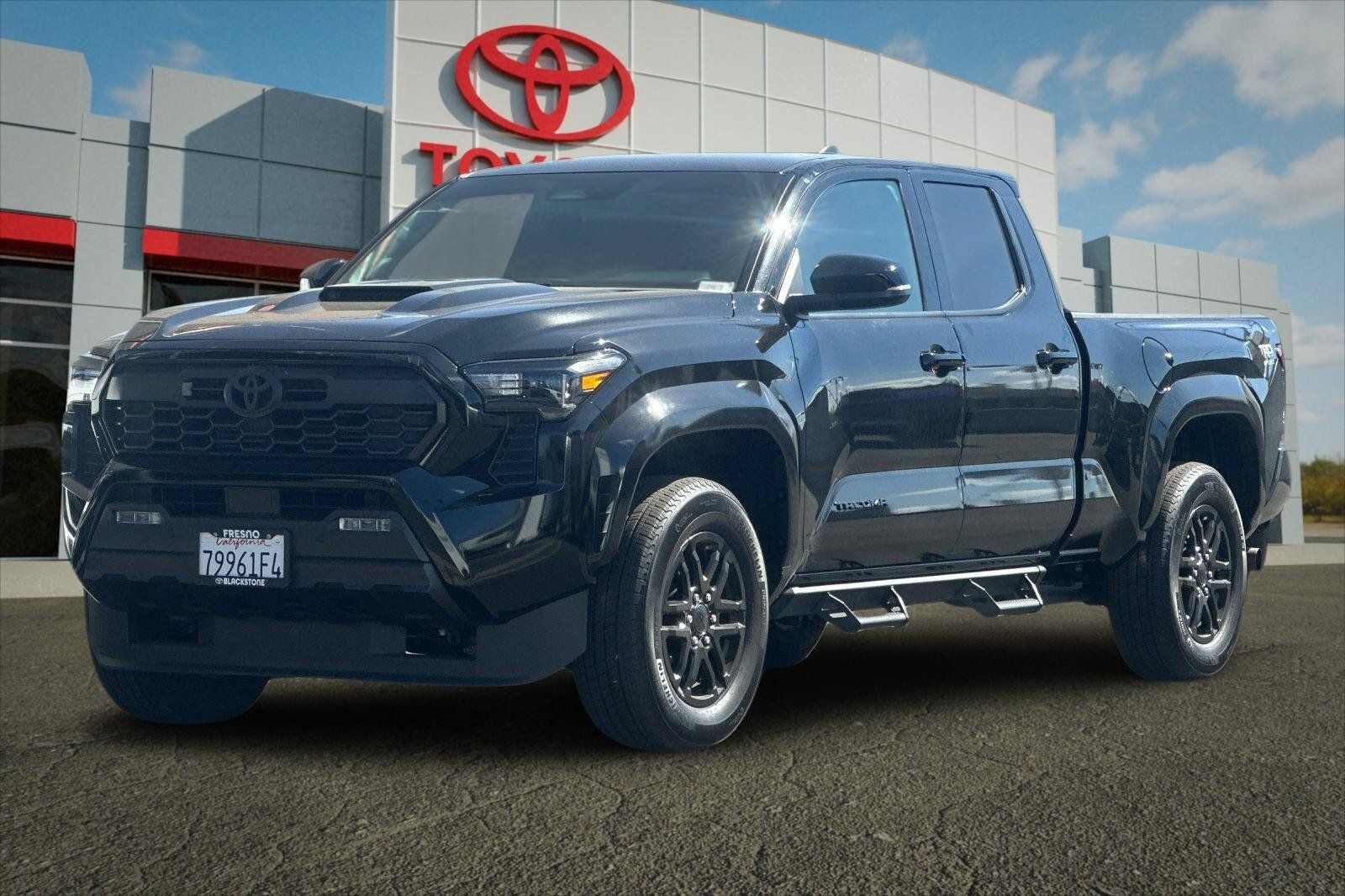 Certified 2025 Toyota Tacoma TRD Sport w/ TRD Sport Upgrade Package AWD/4WD image 7