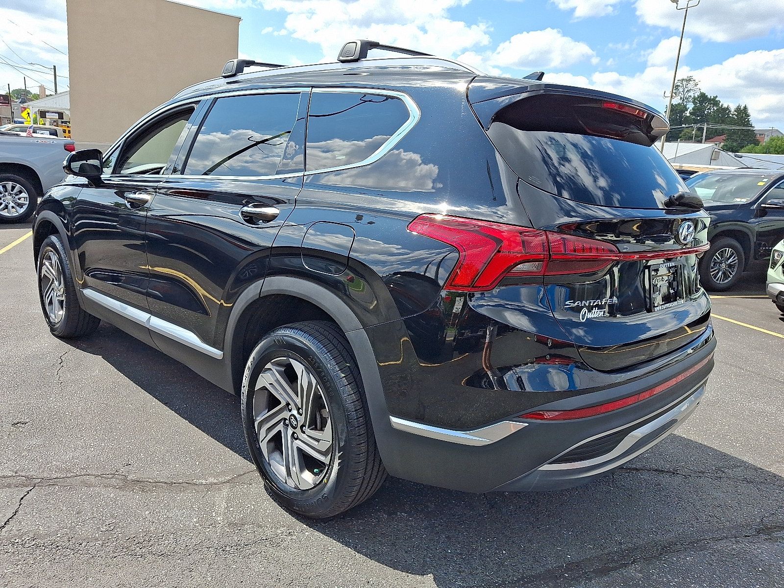 Used 2023 Hyundai Santa Fe SEL w/ Premium Package AWD/4WD image 3