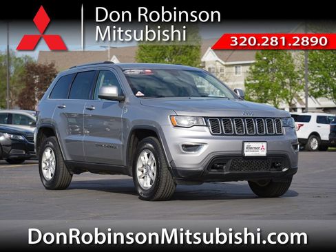 Used 2018 Jeep Grand Cherokee Laredo AWD/4WD image 1