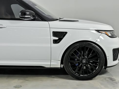Used 2017 Land Rover Range Rover Sport SVR image 15