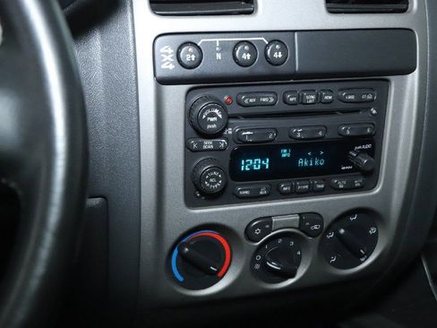 Used 2004 Chevrolet Colorado LS w/ Power Convenience Package image 32