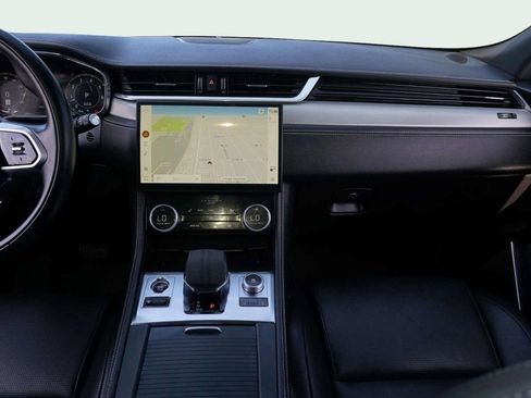 Used 2024 Jaguar F-PACE R-Dynamic S image 23