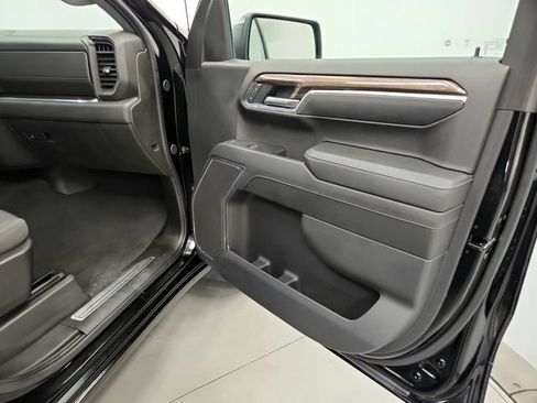 Used 2024 Chevrolet Silverado 1500 LT AWD/4WD image 31