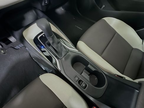Used 2024 Toyota Corolla LE FWD image 21