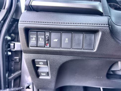Used 2026 Honda Odyssey EX-L image 29