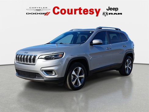 Used 2020 Jeep Cherokee Limited image 9