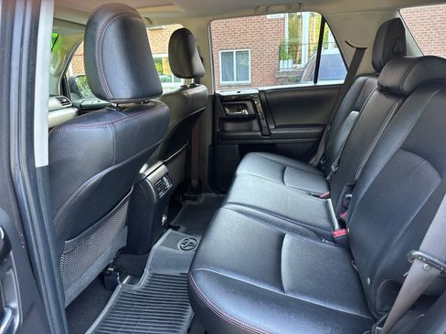 Used 2020 Toyota 4Runner Venture w/ Moonroof Package AWD/4WD image 34