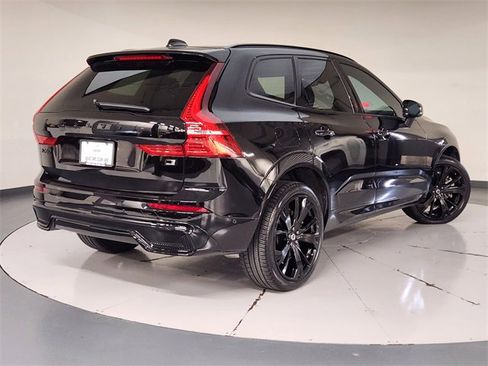Used 2024 Volvo XC60 T8 Ultimate image 2