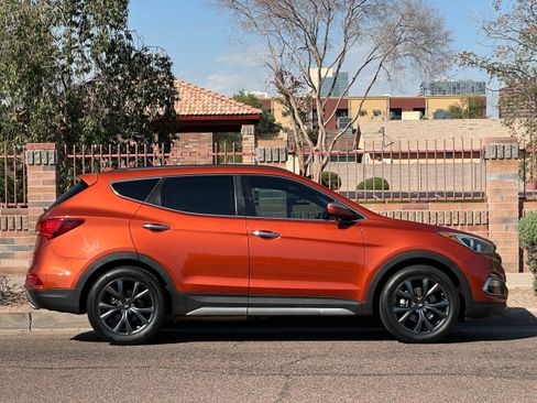 Used 2017 Hyundai Santa Fe Sport w/ 2.0T Ultimate Tech Package 05 FWD image 9