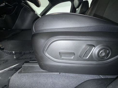 Used 2025 Jeep Grand Cherokee Altitude AWD/4WD image 14