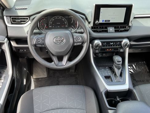 Used 2025 Toyota RAV4 XLE AWD/4WD image 10
