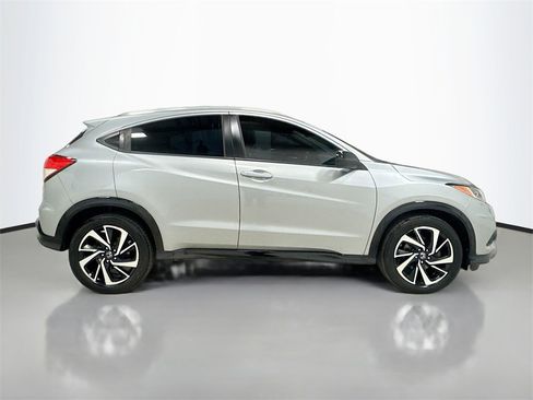 Used 2019 Honda HR-V Sport image 8