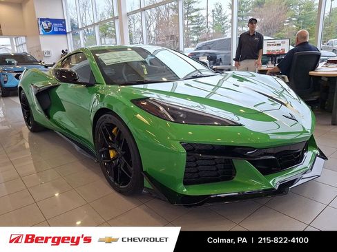 New 2026 Chevrolet Corvette Z06 w/ Z07 Performance Package RWD image 2