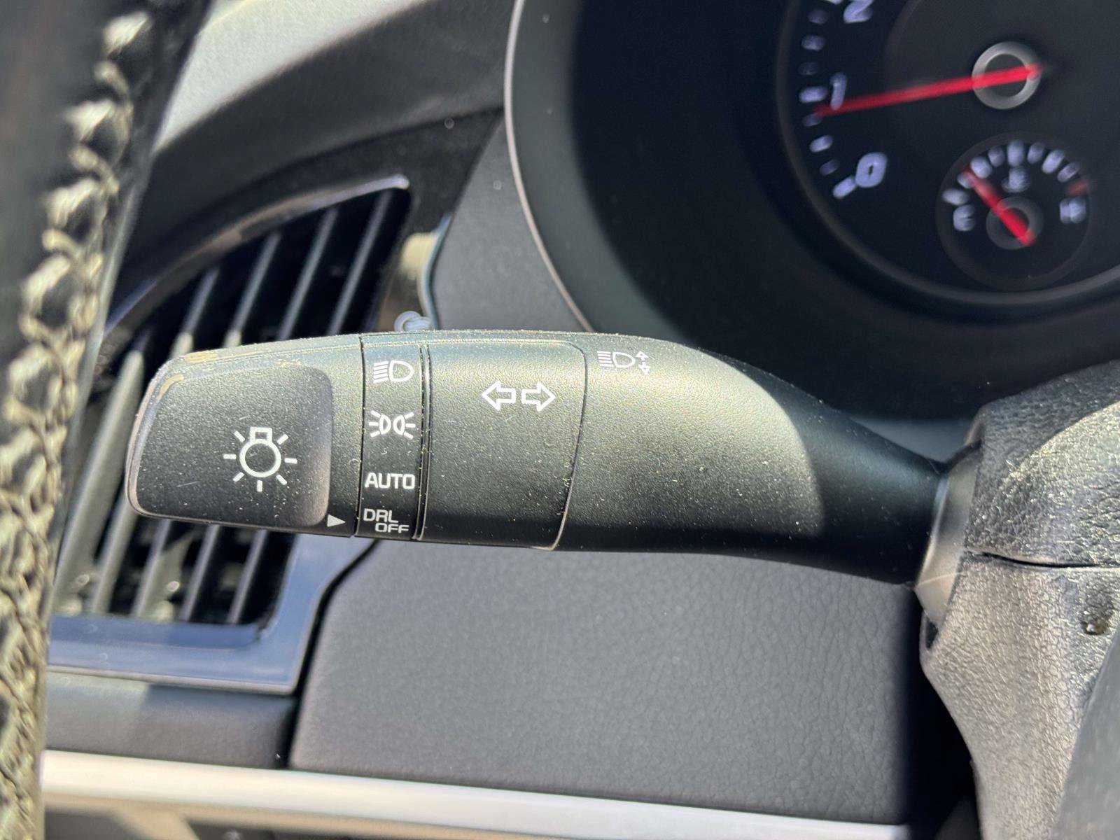 Used 2018 Kia Stinger RWD image 20