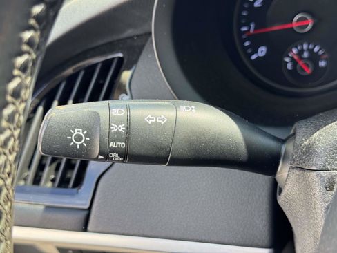 Used 2018 Kia Stinger RWD image 20