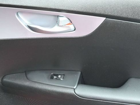 Used 2024 Kia Forte LXS FWD image 32