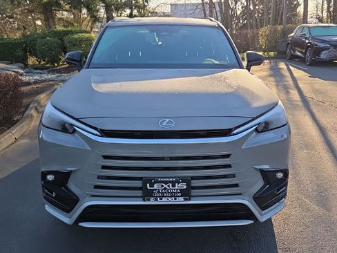 Certified 2025 Lexus TX 500h AWD w/ Technology Package image 9