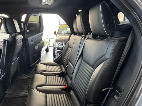 Used 2018 Land Rover Discovery HSE Luxury AWD/4WD image 20