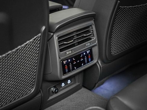 New 2025 Audi Q7 3.0T Prestige image 23