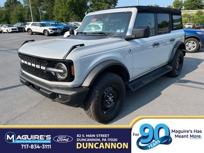 New 2026 Ford Bronco Outer Banks w/ Black Appearance Package