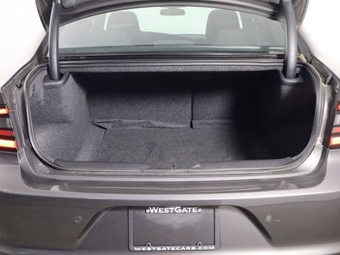 Used 2021 Dodge Charger SXT RWD image 17