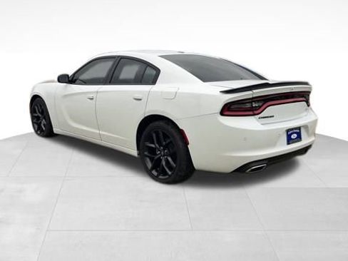 Used 2021 Dodge Charger SXT w/ Blacktop Package image 5