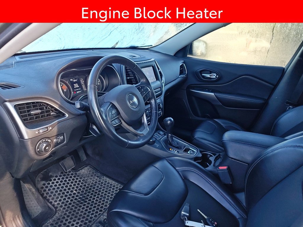 Used 2019 Jeep Cherokee Latitude Plus w/ Cold Weather Group AWD/4WD image 7