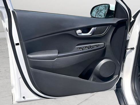 Used 2023 Hyundai Kona SE FWD image 21