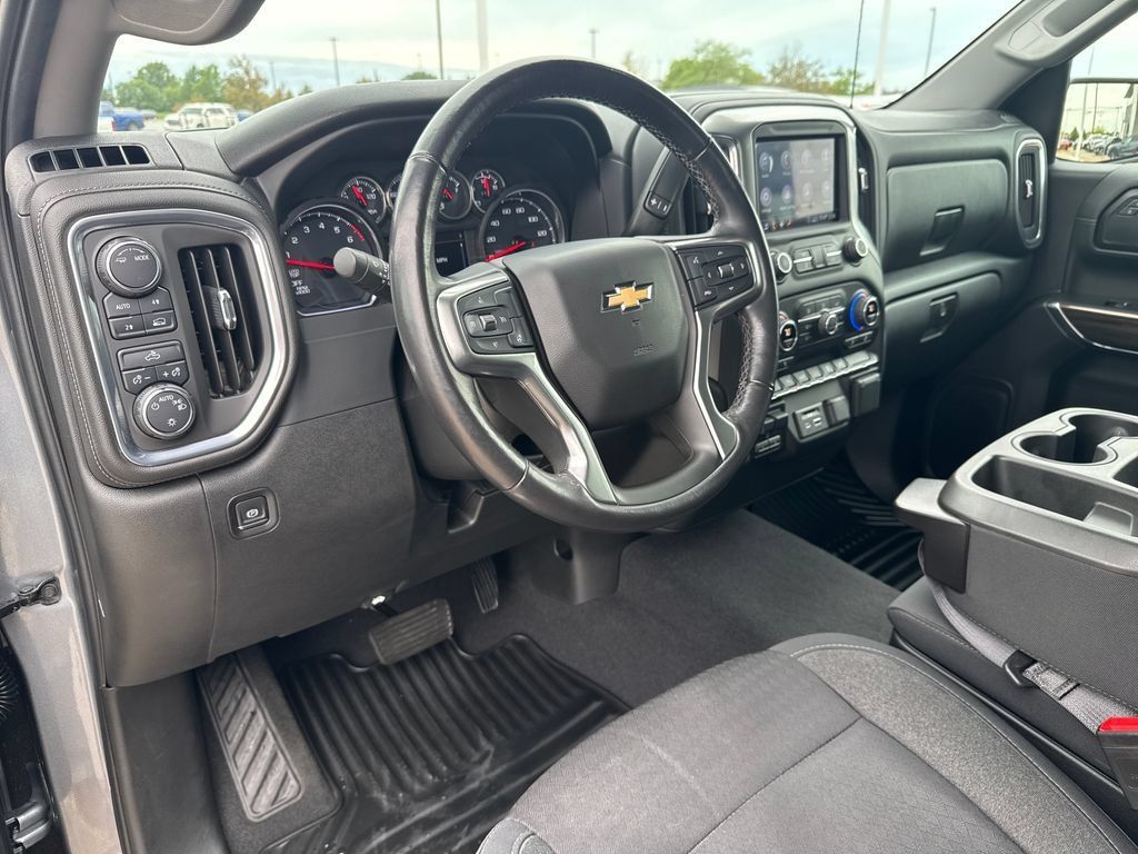 Certified 2020 Chevrolet Silverado 1500 LT w/ All-Star Edition AWD/4WD image 12