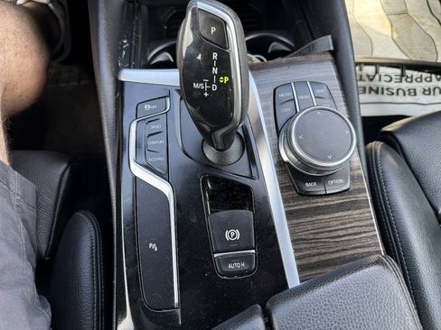 Used 2018 BMW 530i xDrive AWD/4WD image 19