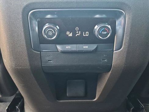Used 2025 Chevrolet Tahoe LT AWD/4WD image 17