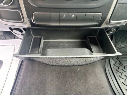 Used 2015 RAM 1500 Express RWD image 16