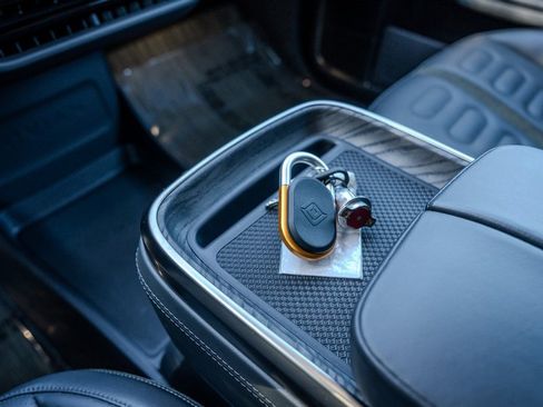 Used 2022 Rivian R1T Adventure image 12