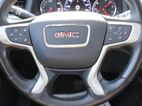 Used 2020 GMC Acadia Denali w/ Technology Package image 18