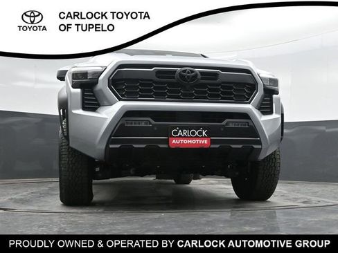 Used 2025 Toyota Tacoma TRD Off-Road w/ TRD Off Road Premium Package AWD/4WD image 46