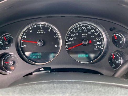 Used 2012 Chevrolet Tahoe LS RWD image 24