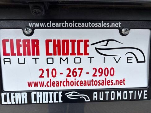 Used 2022 Nissan Versa SV image 51