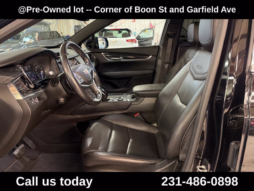Used 2022 Cadillac XT5 Premium Luxury AWD/4WD image 14