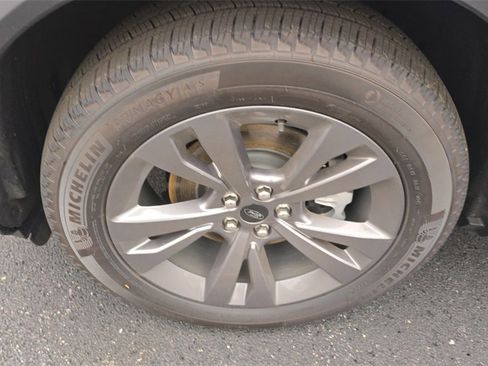 Used 2025 Ford Explorer Active w/ Active Comfort Package image 15