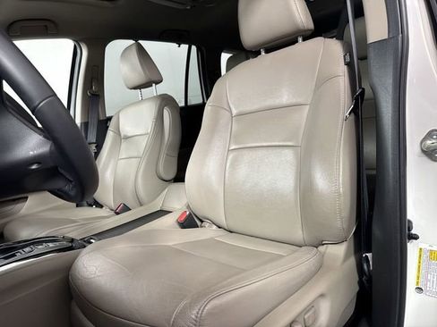Used 2019 Honda Pilot Touring image 19