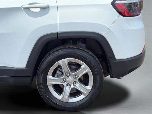 Used 2024 Jeep Compass Latitude w/ Altitude Special Edition AWD/4WD image 26