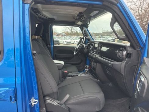 Used 2022 Jeep Gladiator Sport image 11