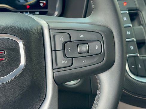 Certified 2023 GMC Yukon XL SLT AWD/4WD image 19