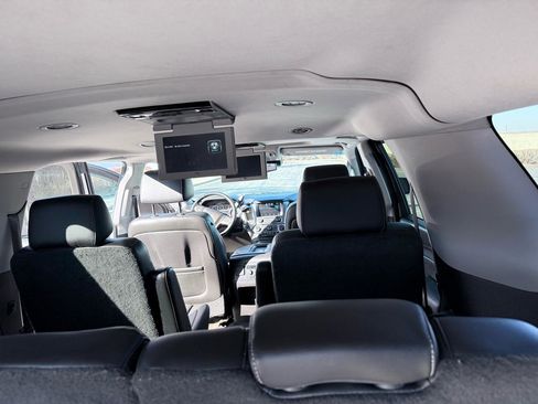 Used 2015 Chevrolet Suburban LTZ AWD/4WD image 15