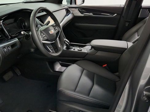 Used 2025 Cadillac XT5 Premium Luxury w/ LPO, Floor Liner Package FWD image 18