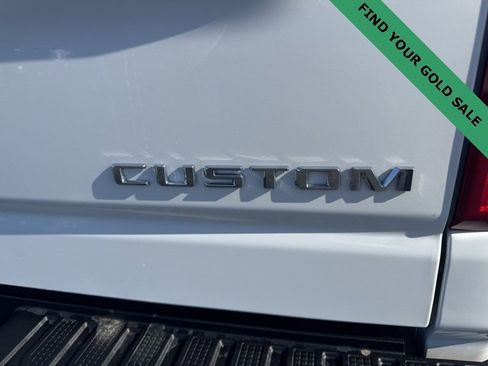 Certified 2022 Chevrolet Silverado 2500 Custom w/ Custom Value Package image 12